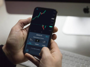 Акции Google не восстановились после падения выручки