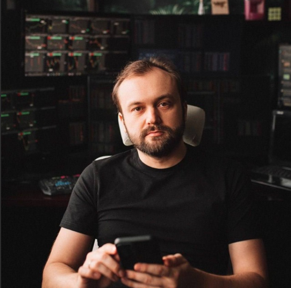 Денис Воронин