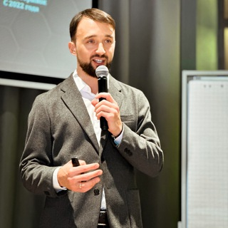 Антон Попов