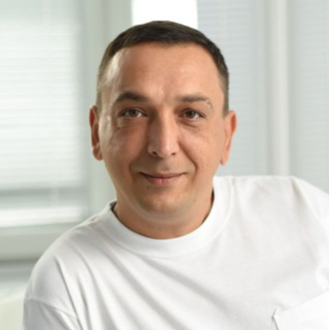 Олег Адамский