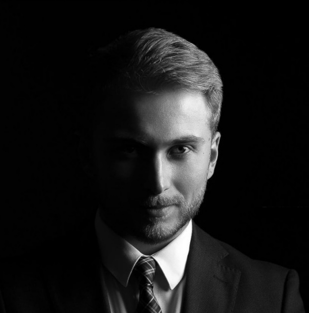 Александр Лекомцев