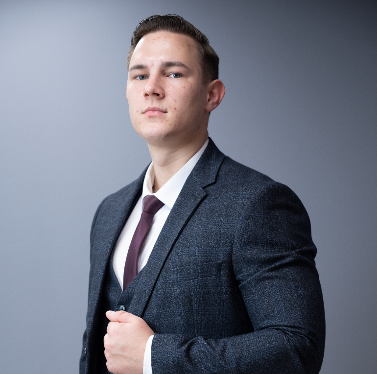 Владислав Коновалов