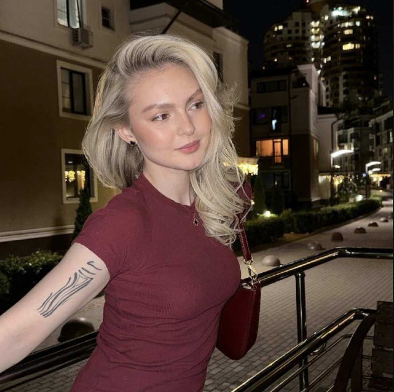 Полина AI Спекулянтка